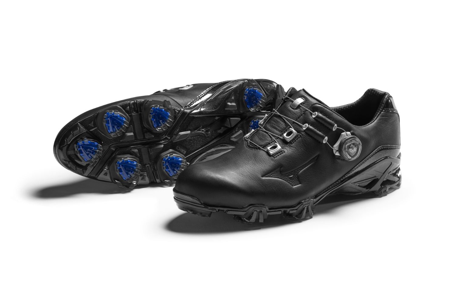 mizuno black shoes