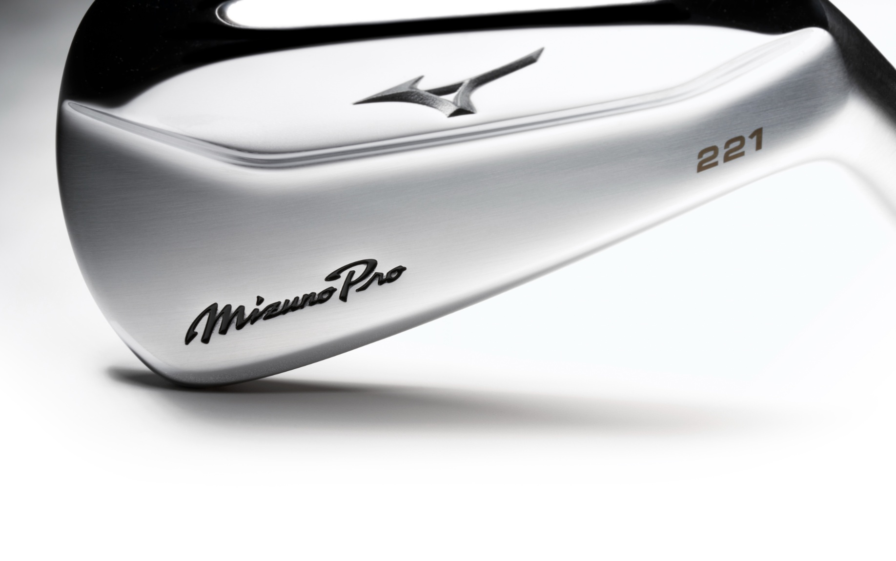 ルイ Mizuno pro 221 Mizuno Pro 221 Custom – Mizuno Golf Specialist Europe